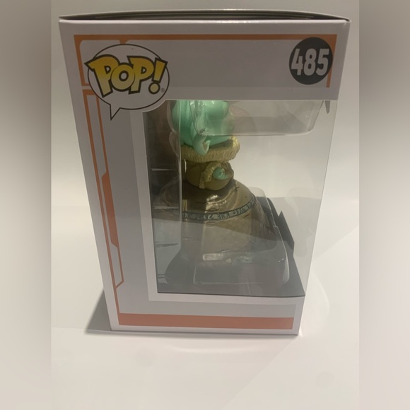 Funko POP! Deluxe Star Wars:Mandalorian- Grogu Using the Force Bobblehead Figure - Picture 5 of 5